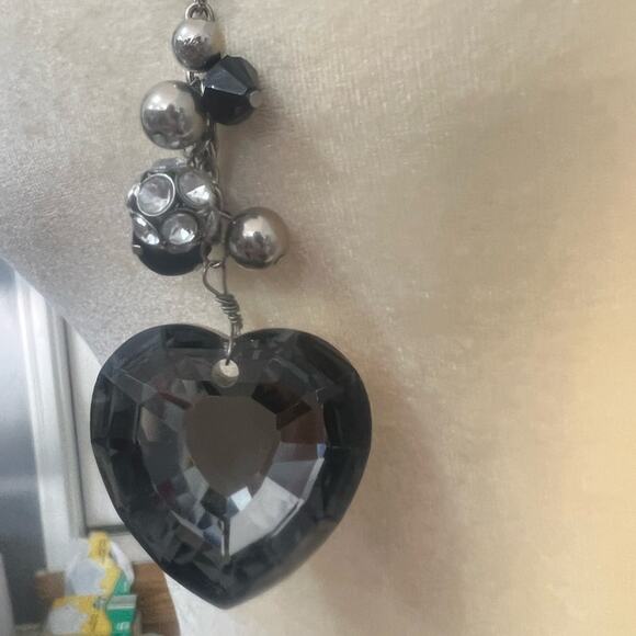 Fashion Silvertone‎ Heart Statement Necklace - Picture 2 of 4